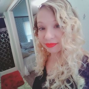 Meet your Posher, Ashleigh